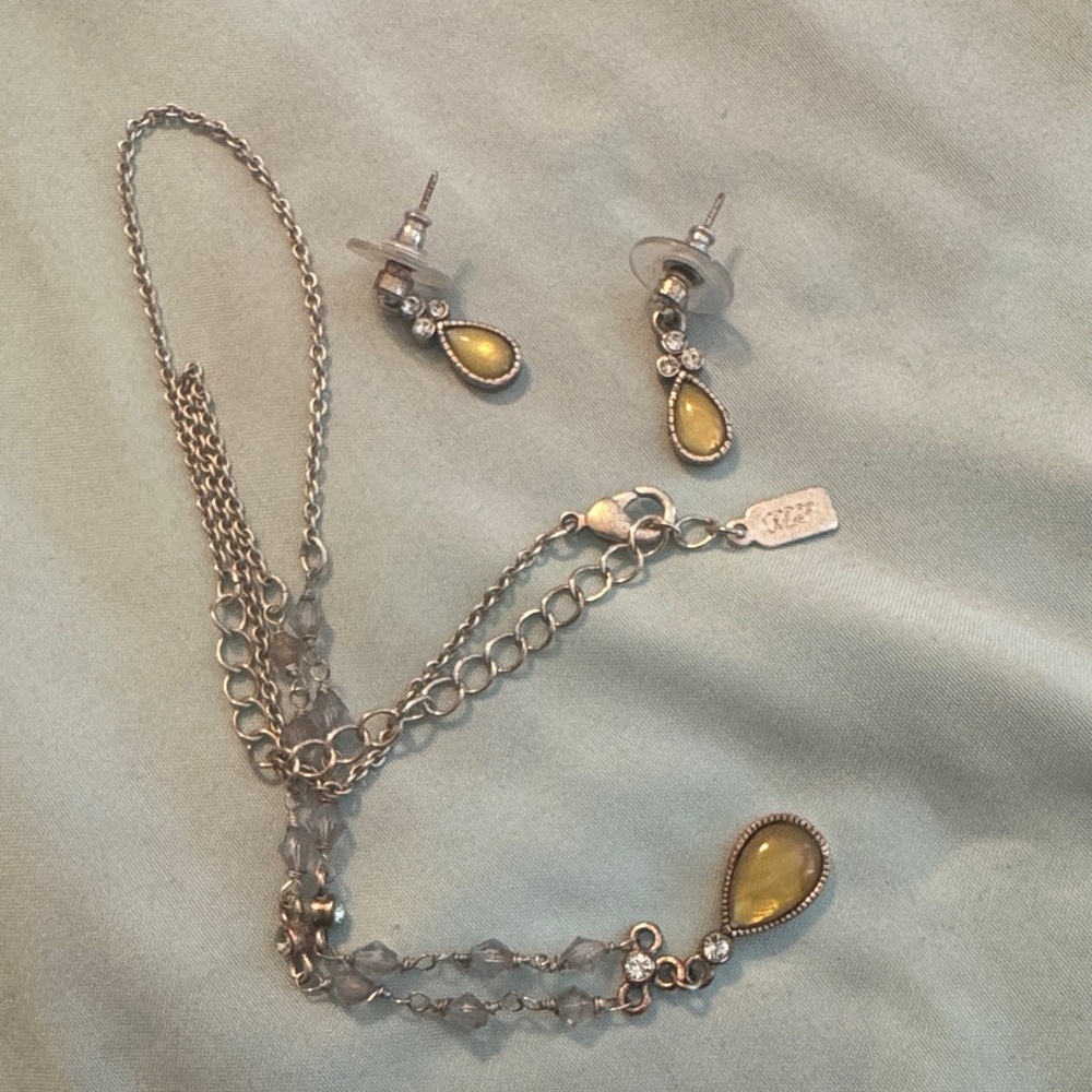 1928 Green and Silver Teardrop Necklace Set